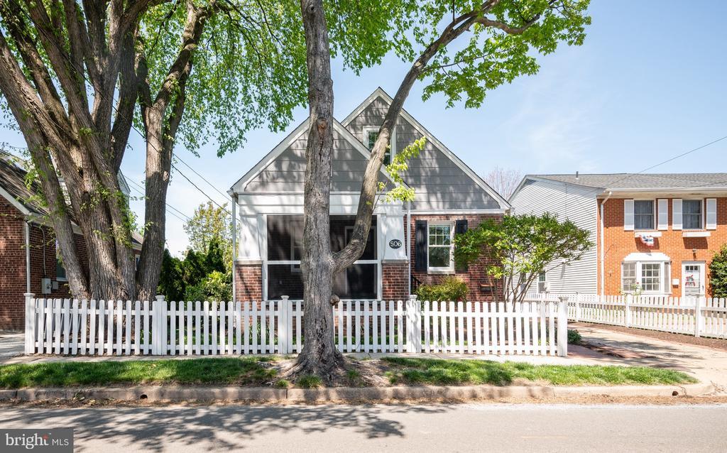 Primary Photo - 506 E Windsor Ave