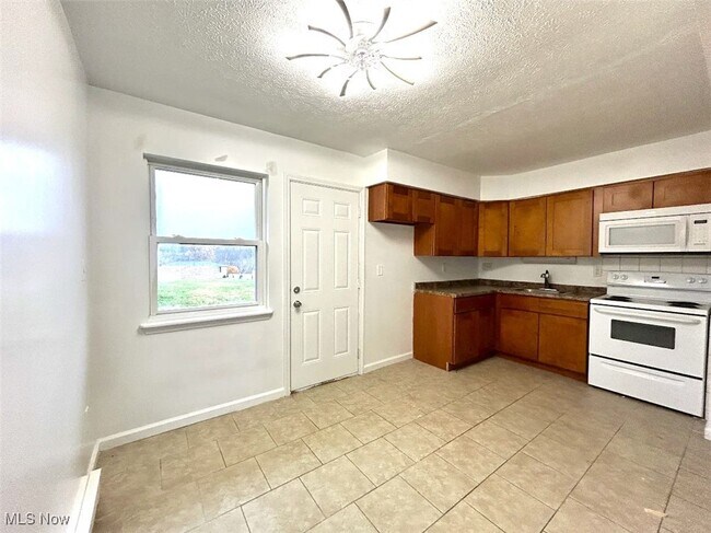 Foto del edificio - 201 Burton Dr