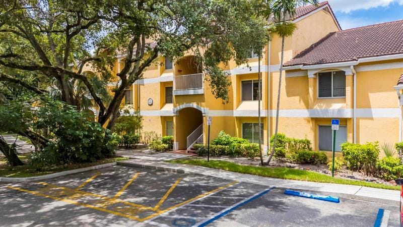 Foto principal - 2350 NW 33rd St