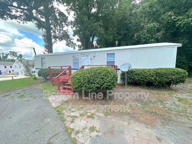 Photo - 4398 Havelock Ave House