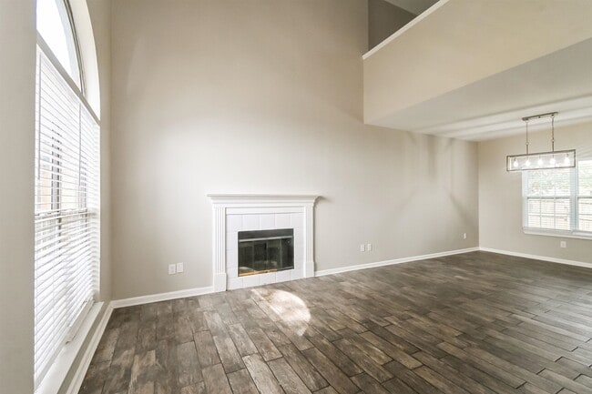 Building Photo - 5535 Liberty Ridge Cove