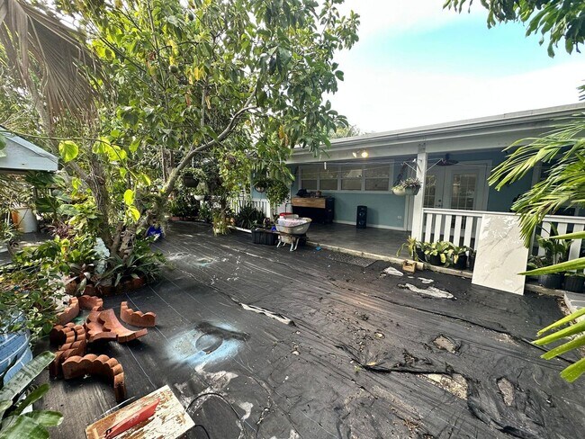 Foto del edificio - 104 NE 16th Ave