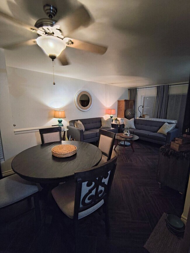 Building Photo - PERFECTLY LOCATED 1BD/1BA CONDO IN PACIFIC...