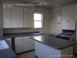 Building Photo - **3 BDRM / 2 BATH SFH / 1,672 SF**