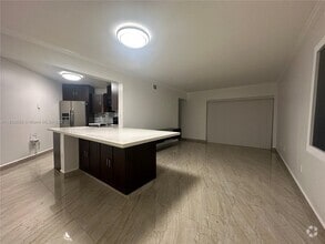 Building Photo - 9423 Fontainebleau Blvd
