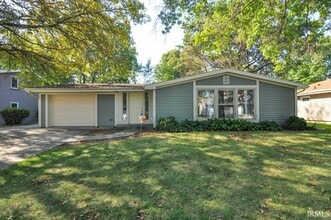 Building Photo - 721 Princess Dr