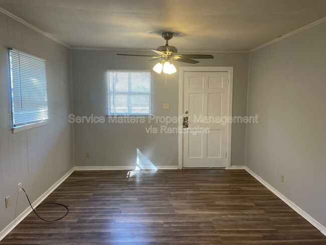 Building Photo - 714 N 48th Ave