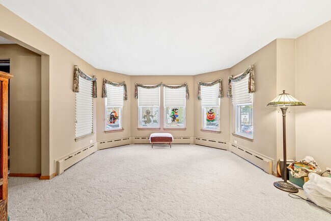 Living room - 4937 W Schubert Ave