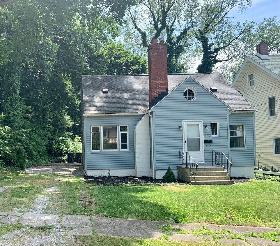 Primary Photo - 676 Harrison Ave