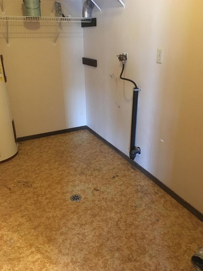 Foto del edificio - 2700 Violet Ln