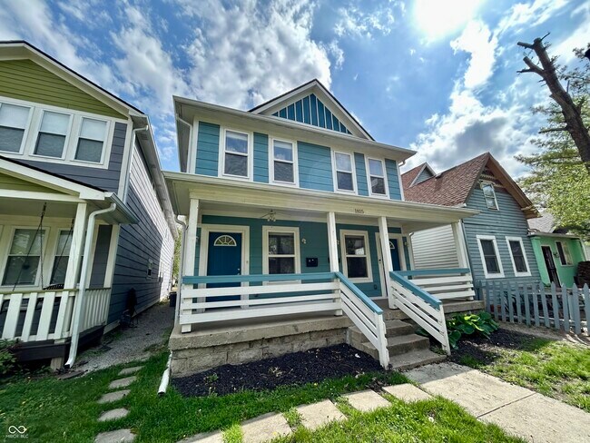 Foto del edificio - 1815 Woodlawn Ave