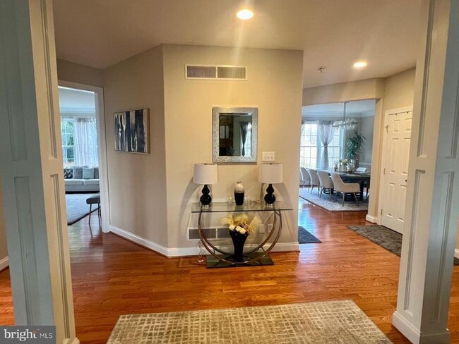 Building Photo - 101 Richards Way