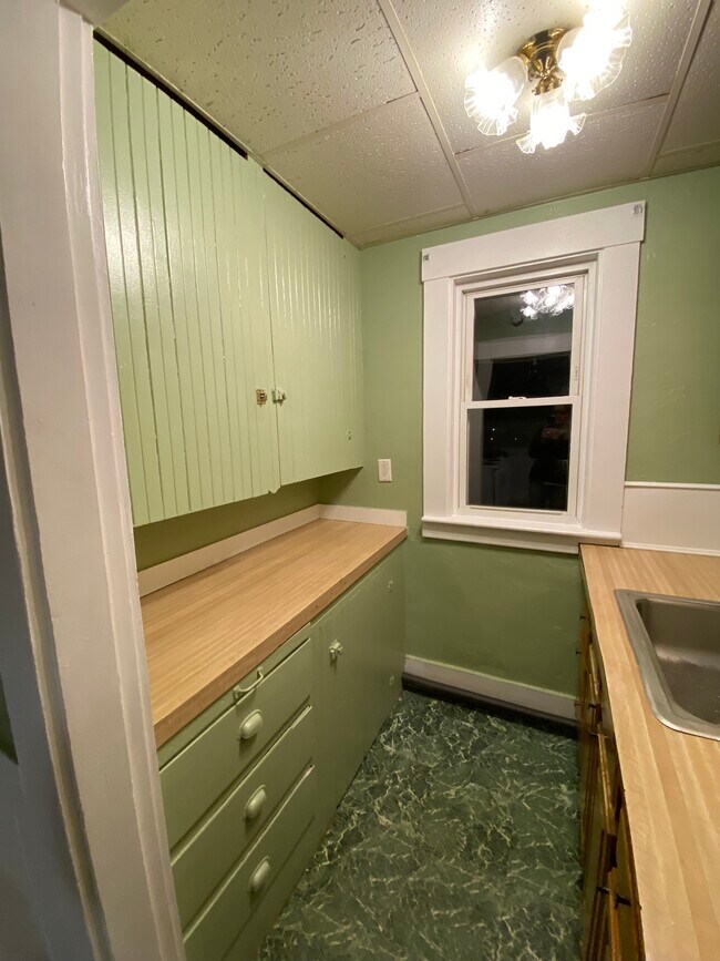 Foto del edificio - 575 Rockingham St