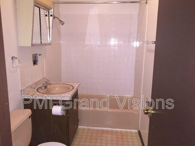 Foto del edificio - 333 Southland Dr