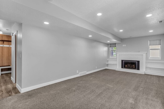 Building Photo - 4436 S 1620 W