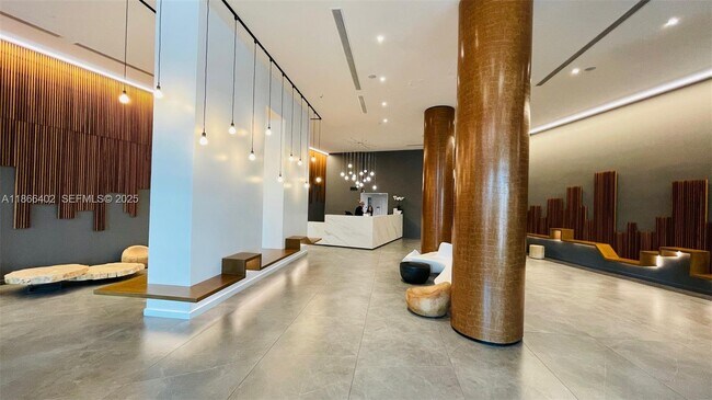 Foto del edificio - 350 S Miami Ave