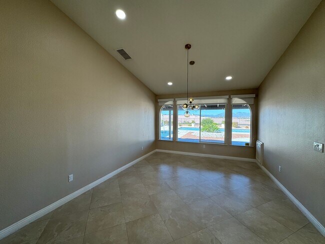 Foto del edificio - Luxury Skyline Ranch Home with Pool & Stunning Views
