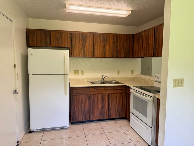 Foto del edificio - 2BR in Hawaiian Beaches