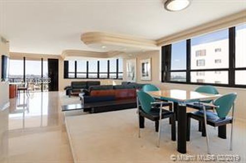 Building Photo - 10175 Collins Ave