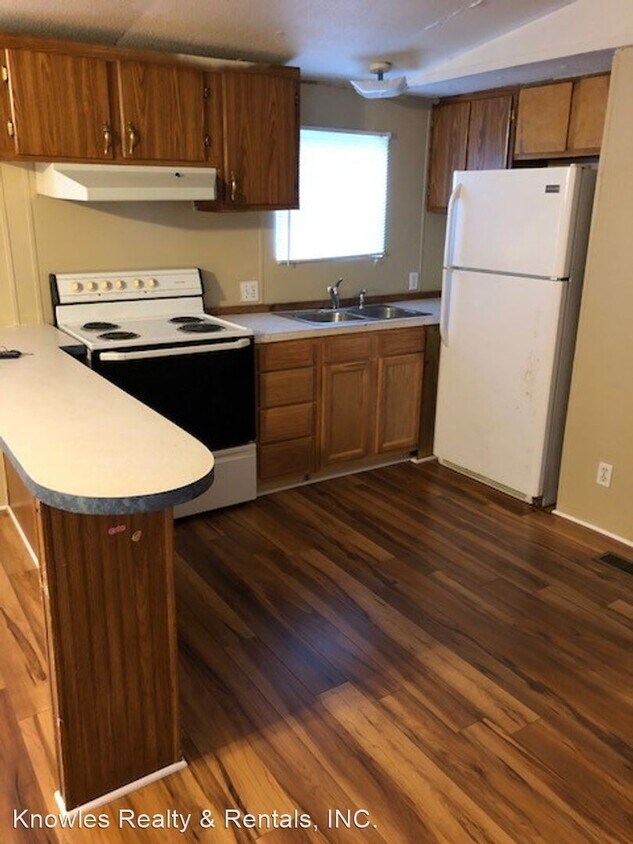 Primary Photo - 2 br, 1 bath House - 1895 Burnette Blvd #32