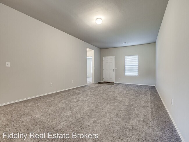 Building Photo - 4 br, 2 bath House - 629 W Lola Dr