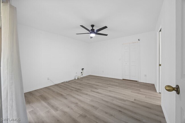 Foto del edificio - 4013 NE 10th Pl