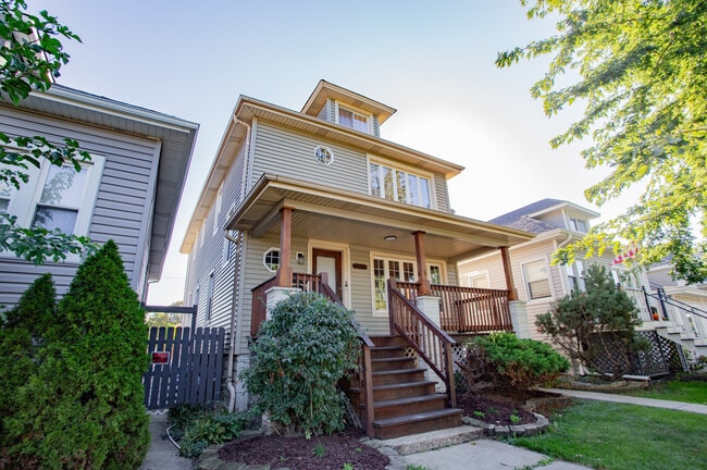 Foto del edificio - 4217 N Moody Ave