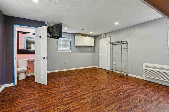 Building Photo - 2920 Philip St