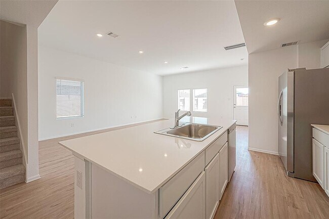 Building Photo - 27123 Breakaway Lane