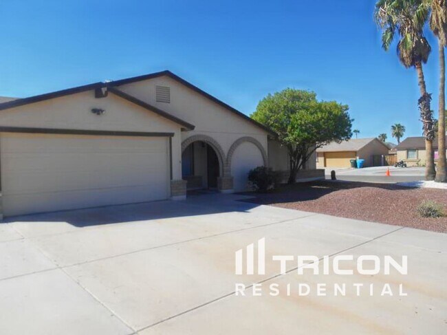 Foto del edificio - 3701 E Greenway Ln