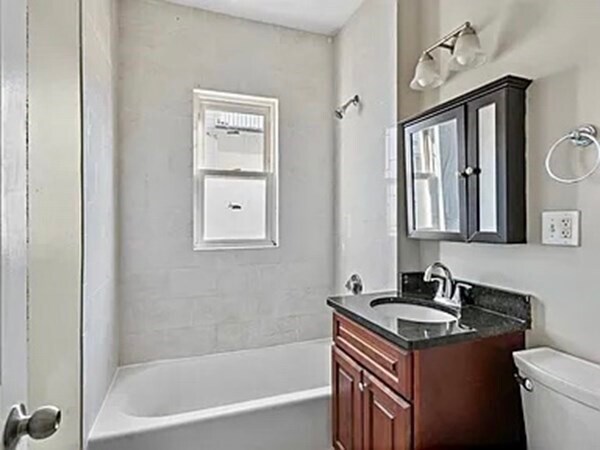 Building Photo - 124 Armandine St