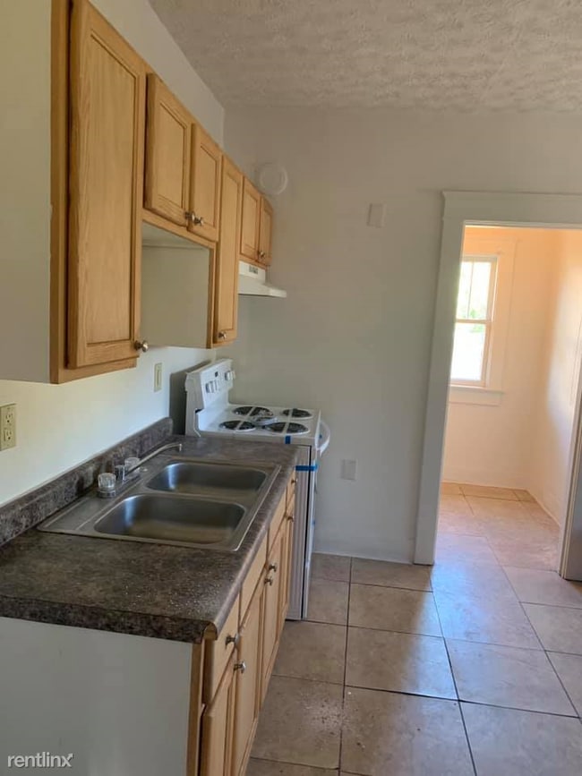 Building Photo - 31 Pointview Ave