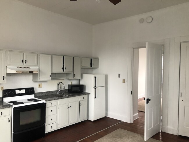 Foto del edificio - 230 West Orange St