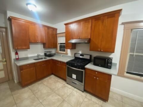 Foto principal - 2436 Haste St