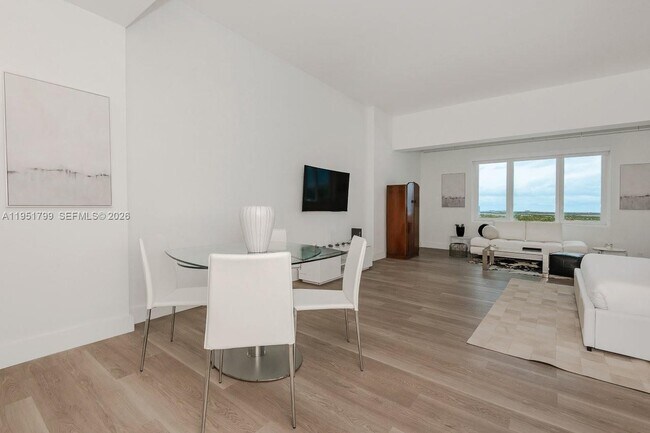 Foto del edificio - 2301 Collins Ave