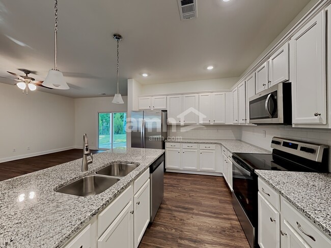 Foto del edificio - 5125 Cranford Ct