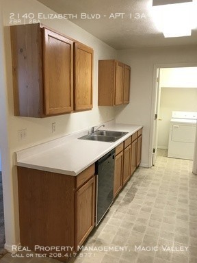 Building Photo - Apartment for Rent