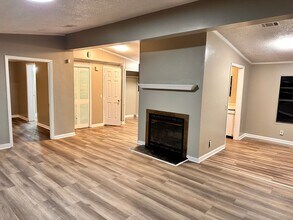 Building Photo - 4094 Nashville Dr