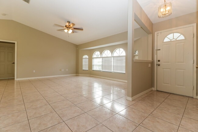 Foto del edificio - 239 Allworthy St