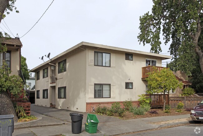 Building Photo - 1172 Clinton St