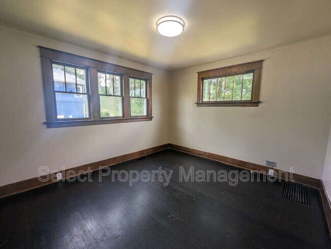 Foto del edificio - 1148 W Packard Ave