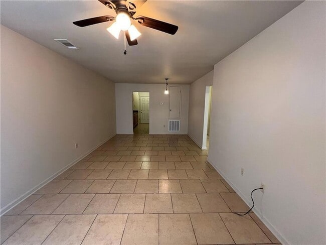 Building Photo - 2222 Bartolo St