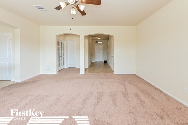 Building Photo - 10502 Lake of the Ozarks Dr
