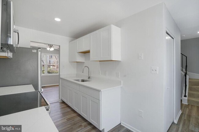 Foto del edificio - 12346 Woodlawn Ct