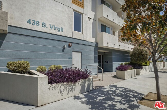 Building Photo - 436 S Virgil Ave