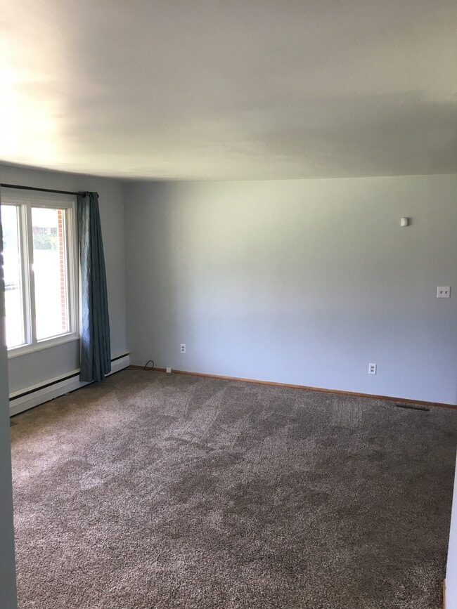 Building Photo - 2123 Dorwood Dr