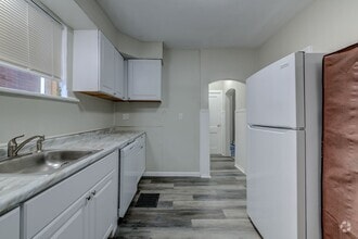 Building Photo - 3953 Tholozan Ave