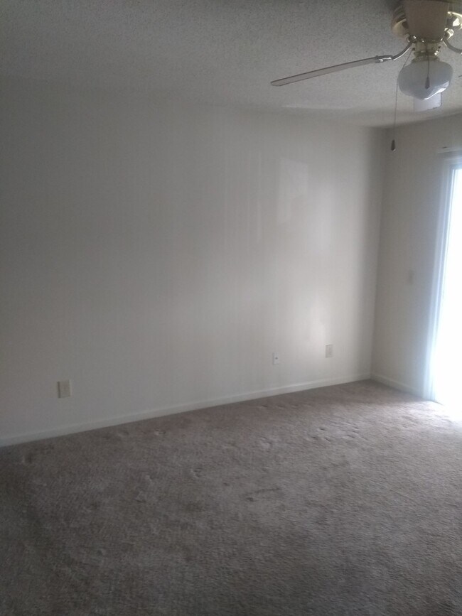 Foto del edificio - 5515 Hornaday Rd Unit H Greensboro, NC 27409