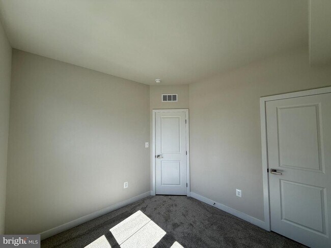 Foto del edificio - 4929 DUNHAVEN Dr