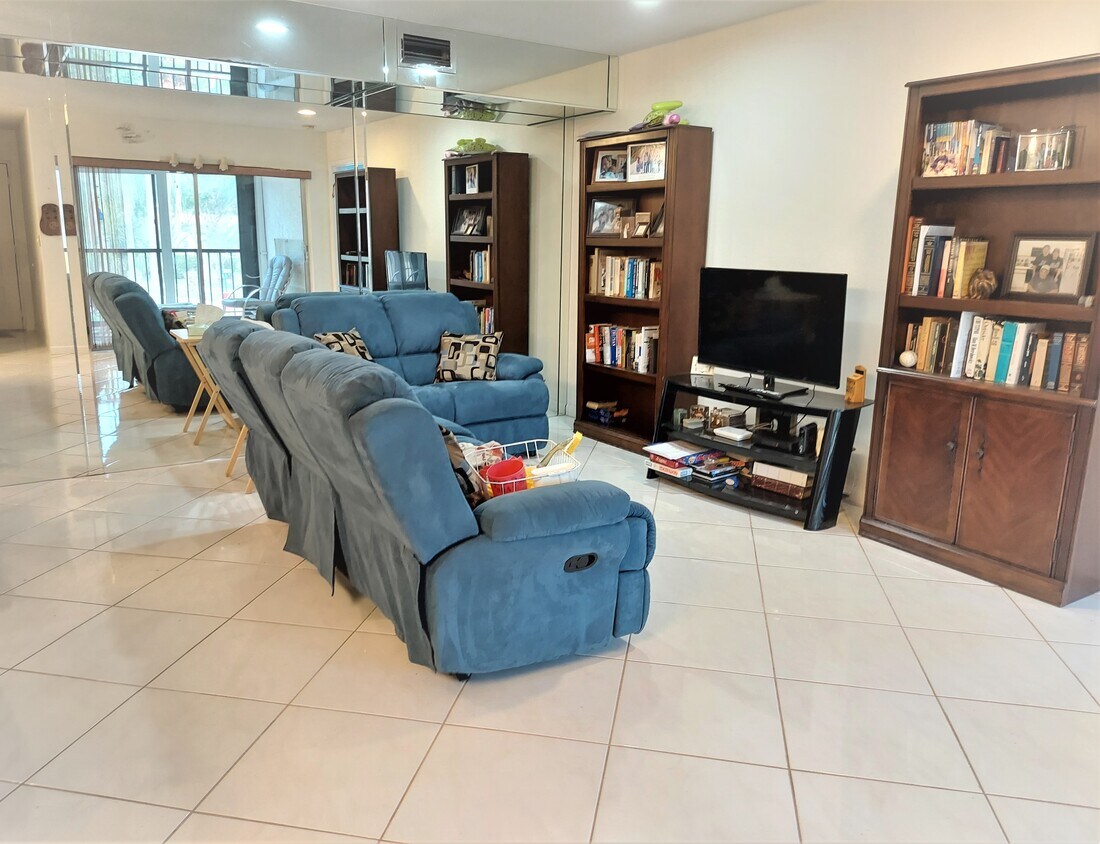 Primary Photo - 14895 Builtmore Way